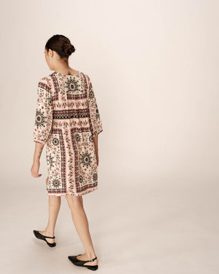 ROBE COURTE BEIGE PEROU