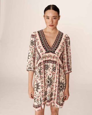 ROBE COURTE BEIGE PEROU