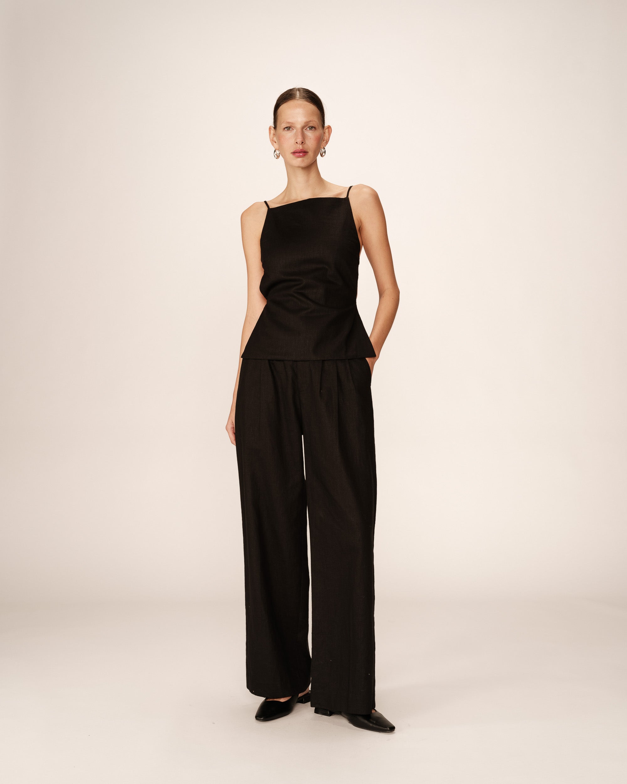 Top dos nu en lin et coton noir Pesto