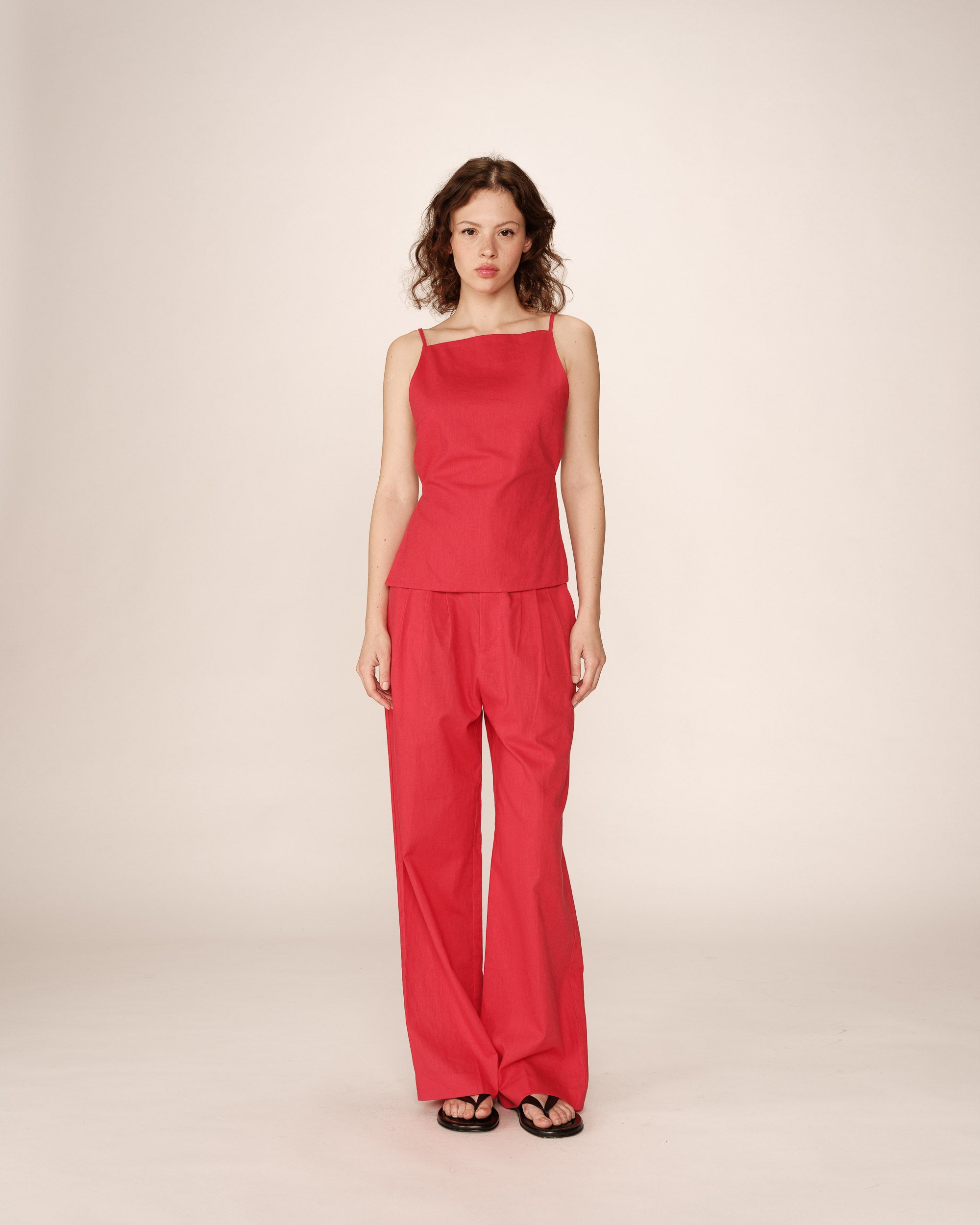 Top dos nu en lin et coton rouge Pesto