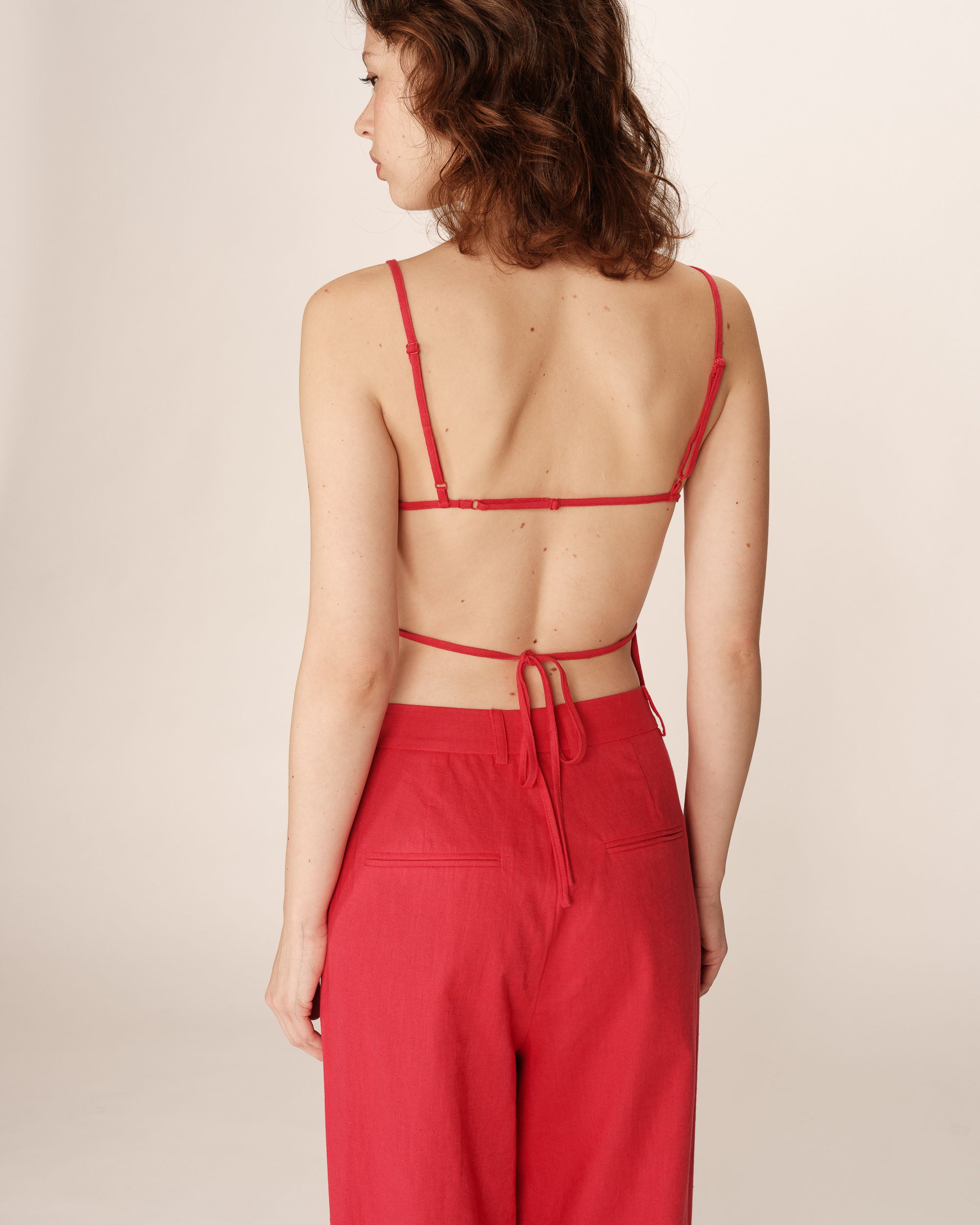 Top dos nu en lin et coton rouge Pesto