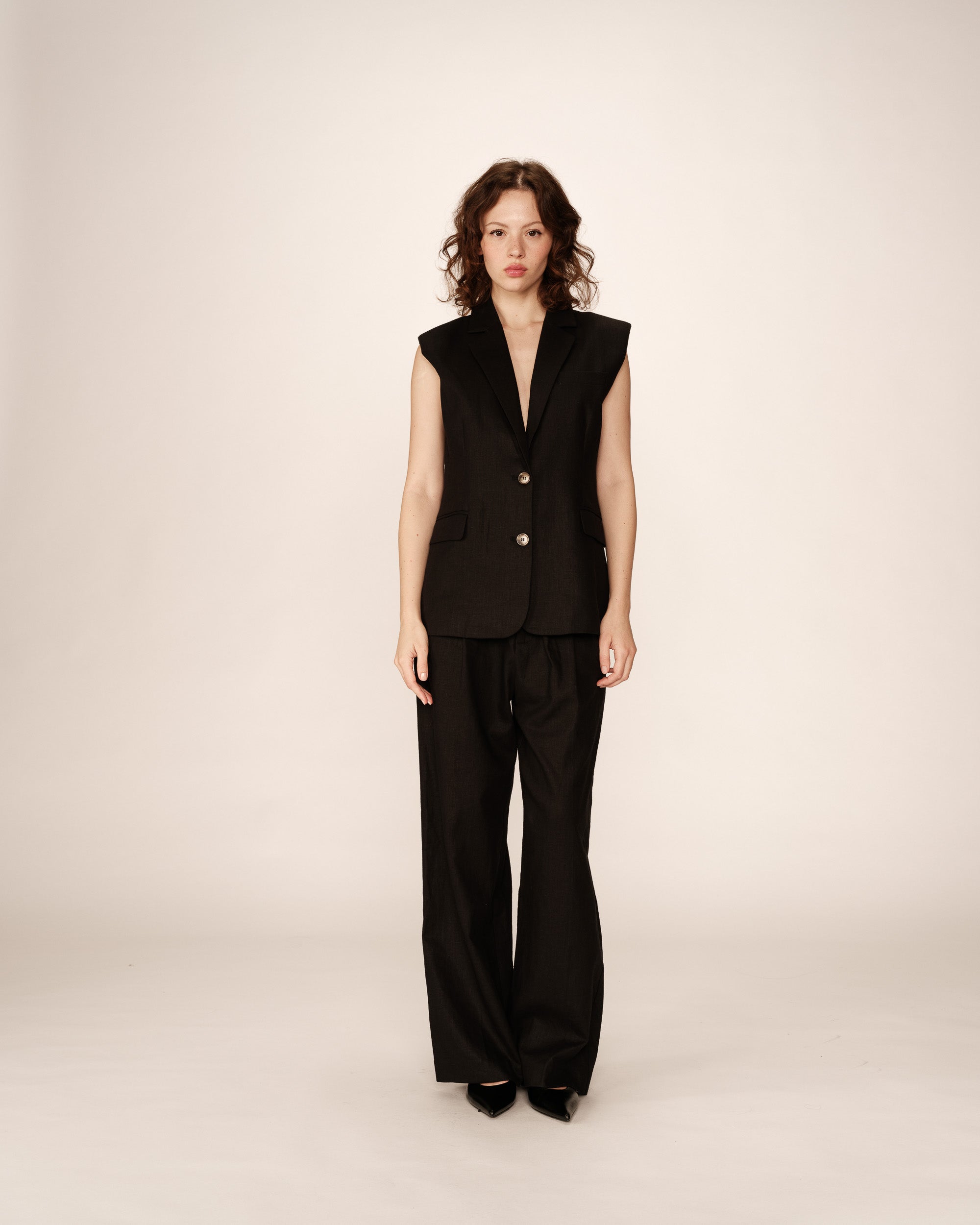 Linen sleeveless blazer black Pietro