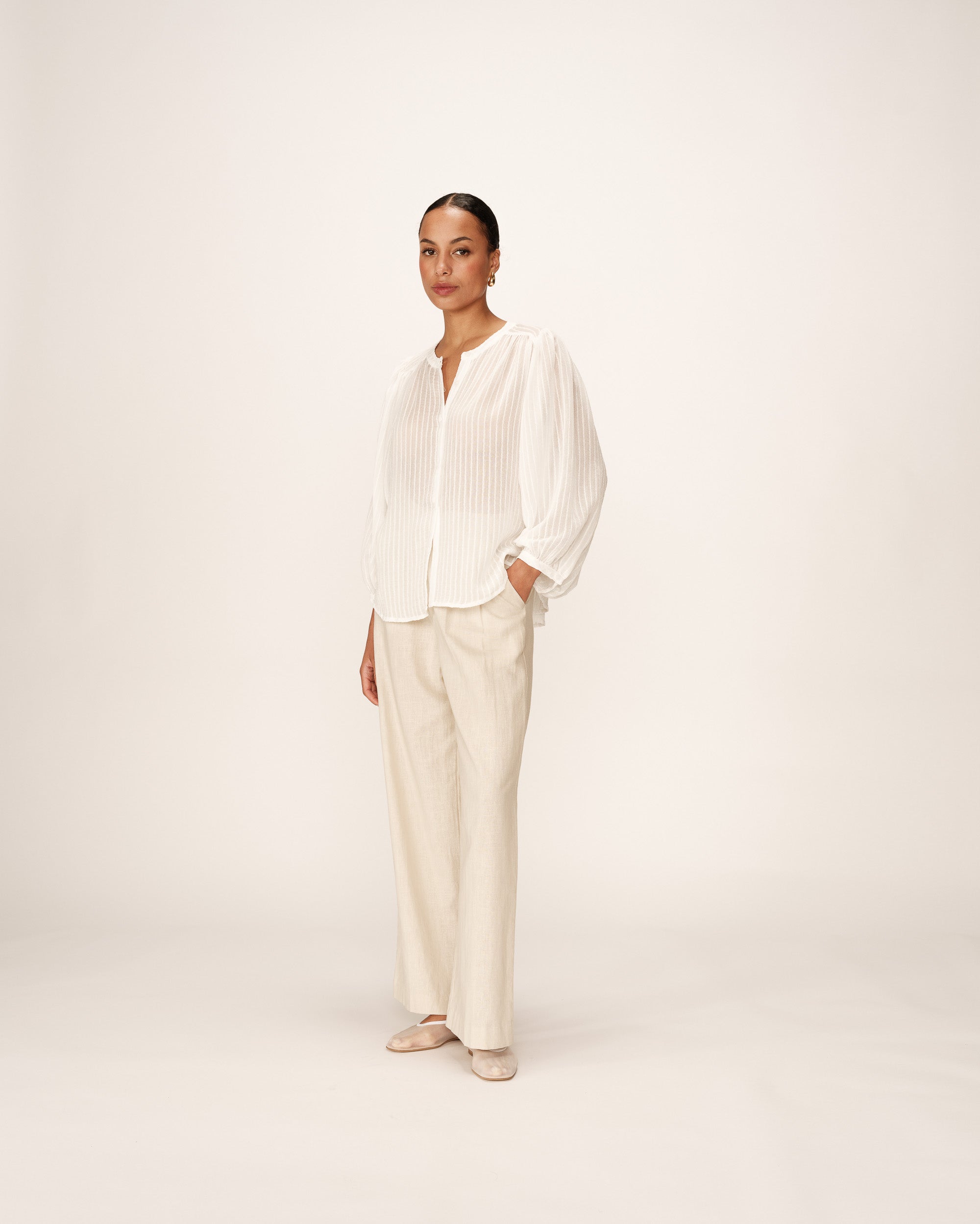 Transparent fluid blouse ecru Poesie