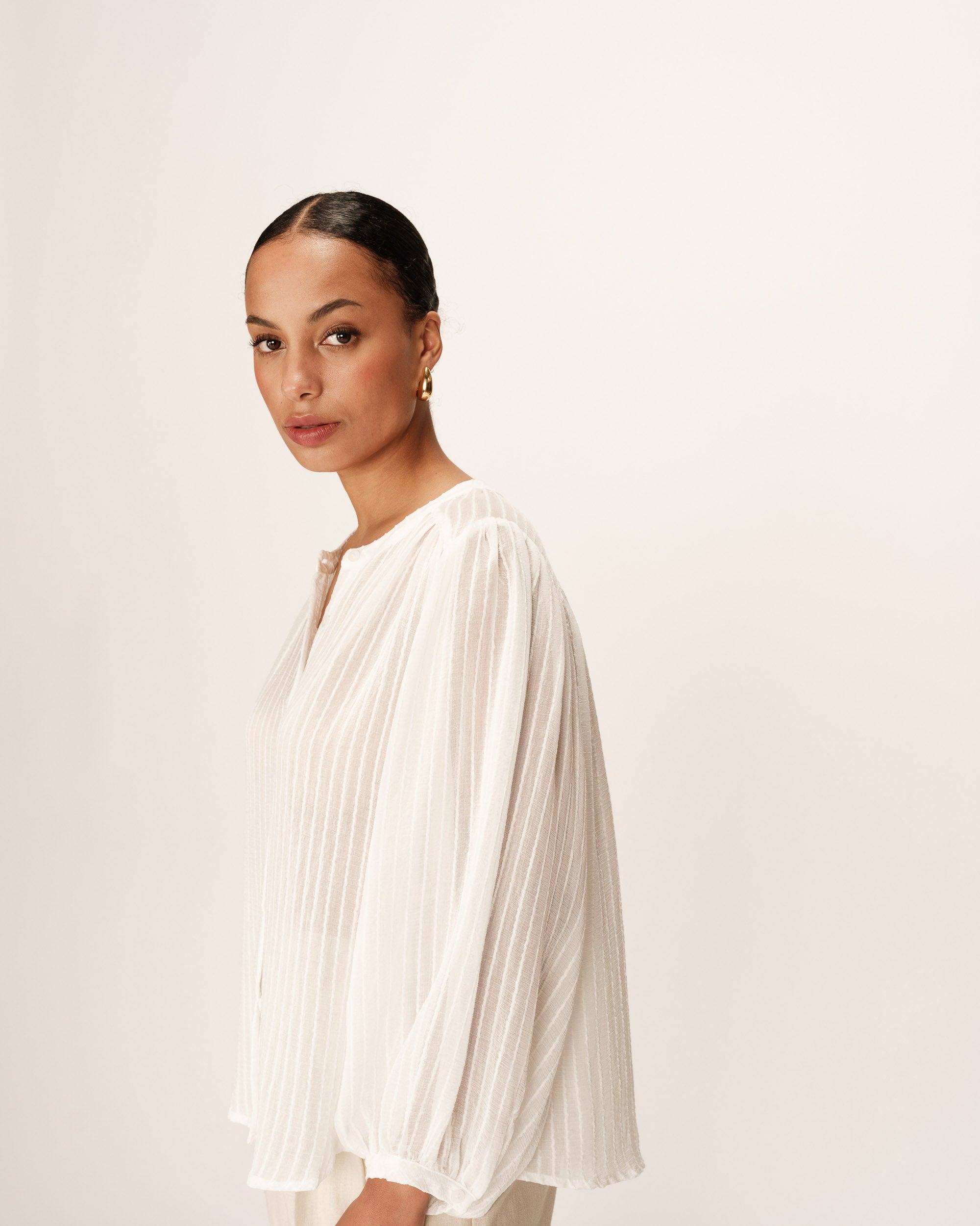 Transparent fluid blouse ecru Poesie