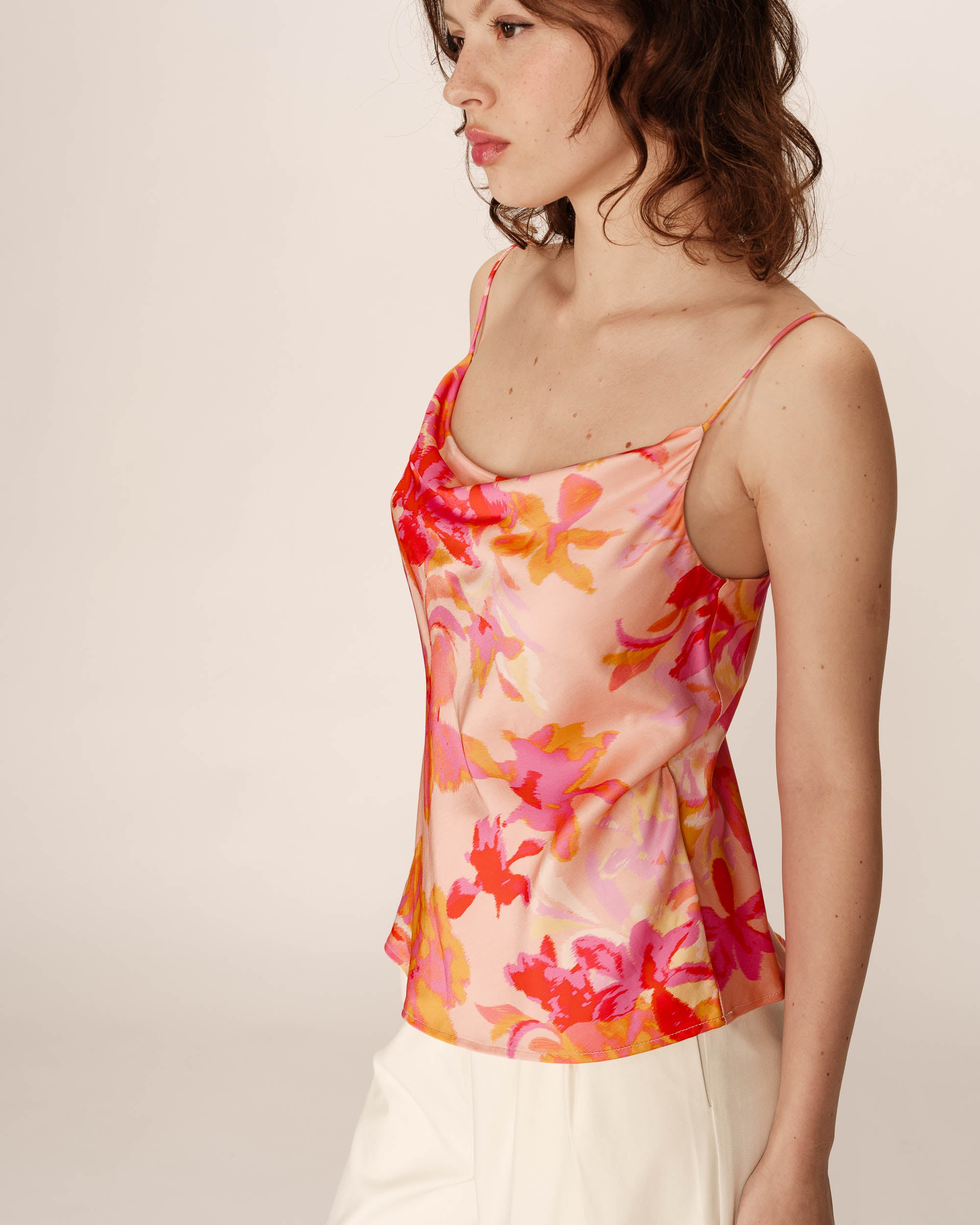 Top drapé en satin fleurs Pomerol