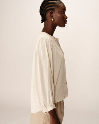 BLOUSE BEIGE PORTRAIT