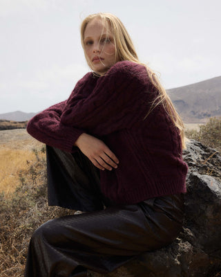 Cable-knit crew-neck sweater aubergine Amparo