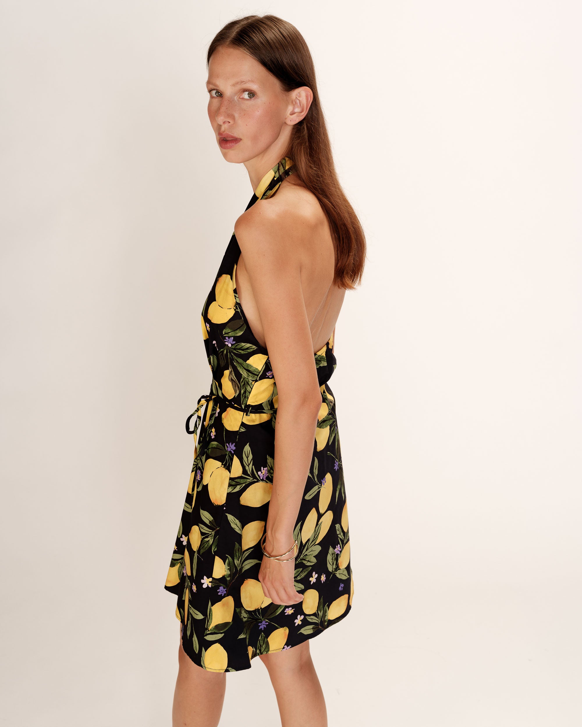 Robe courte a motif citrons noir Renata