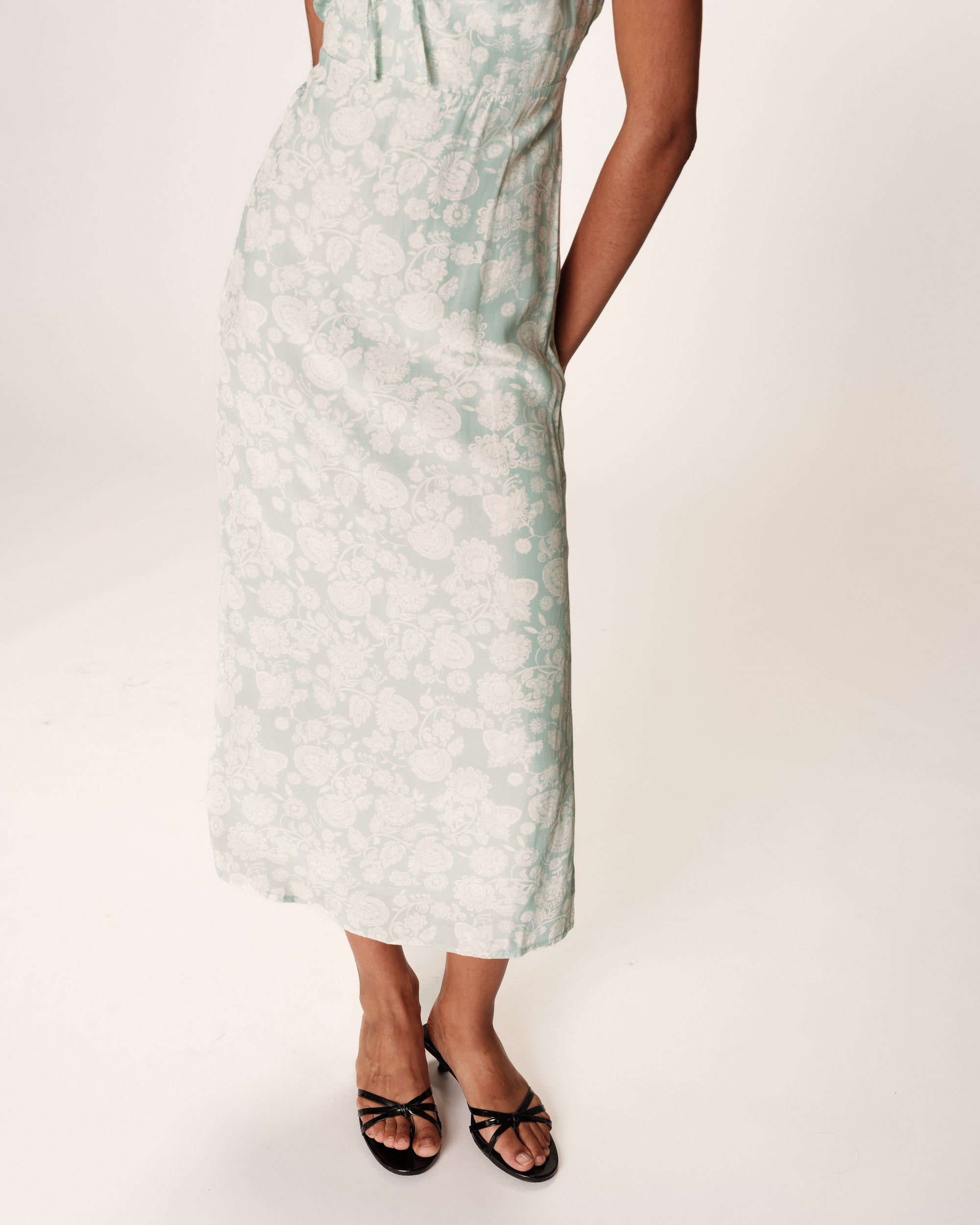 Robe longue a fleurs vert Retina