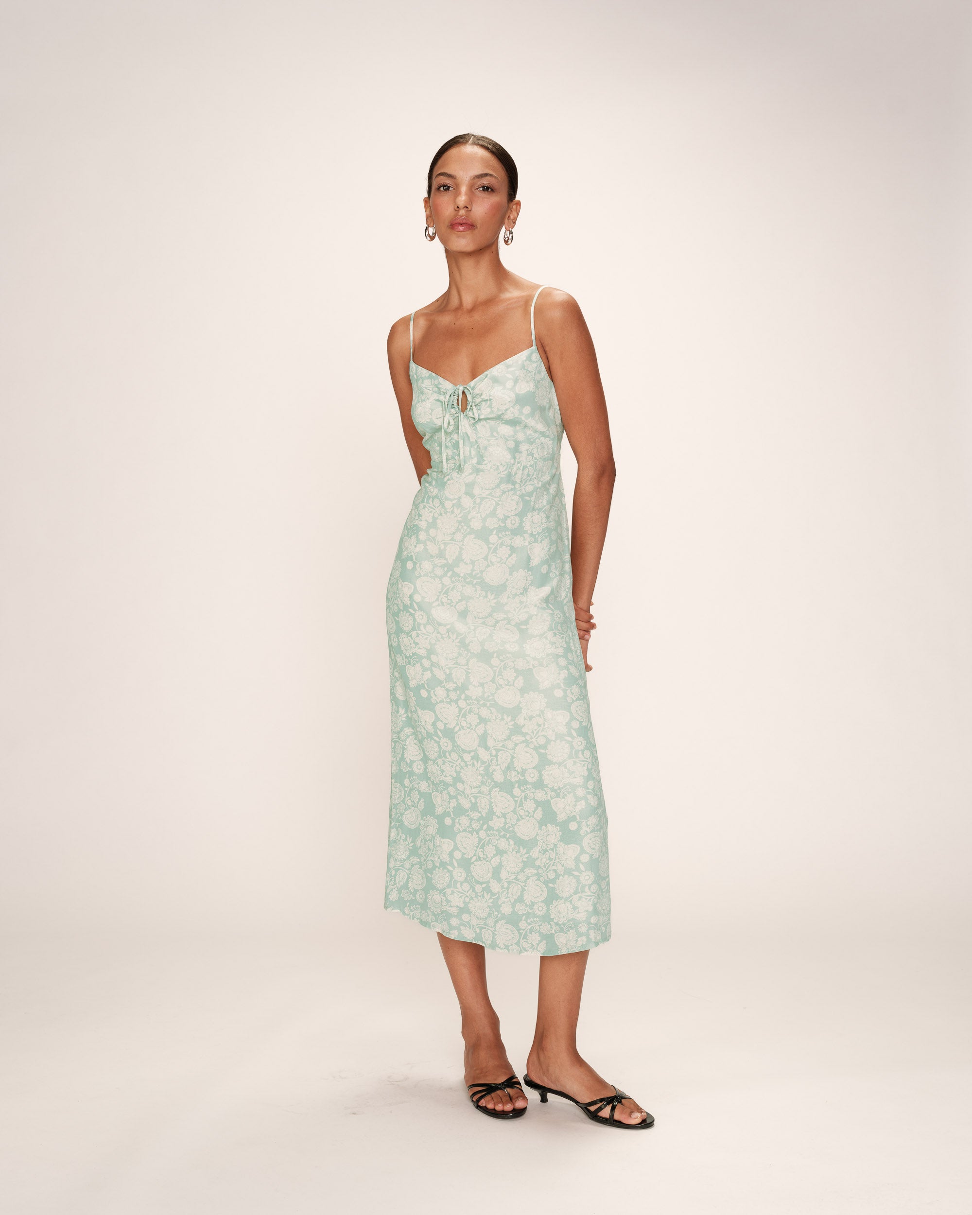 Robe longue a fleurs vert Retina