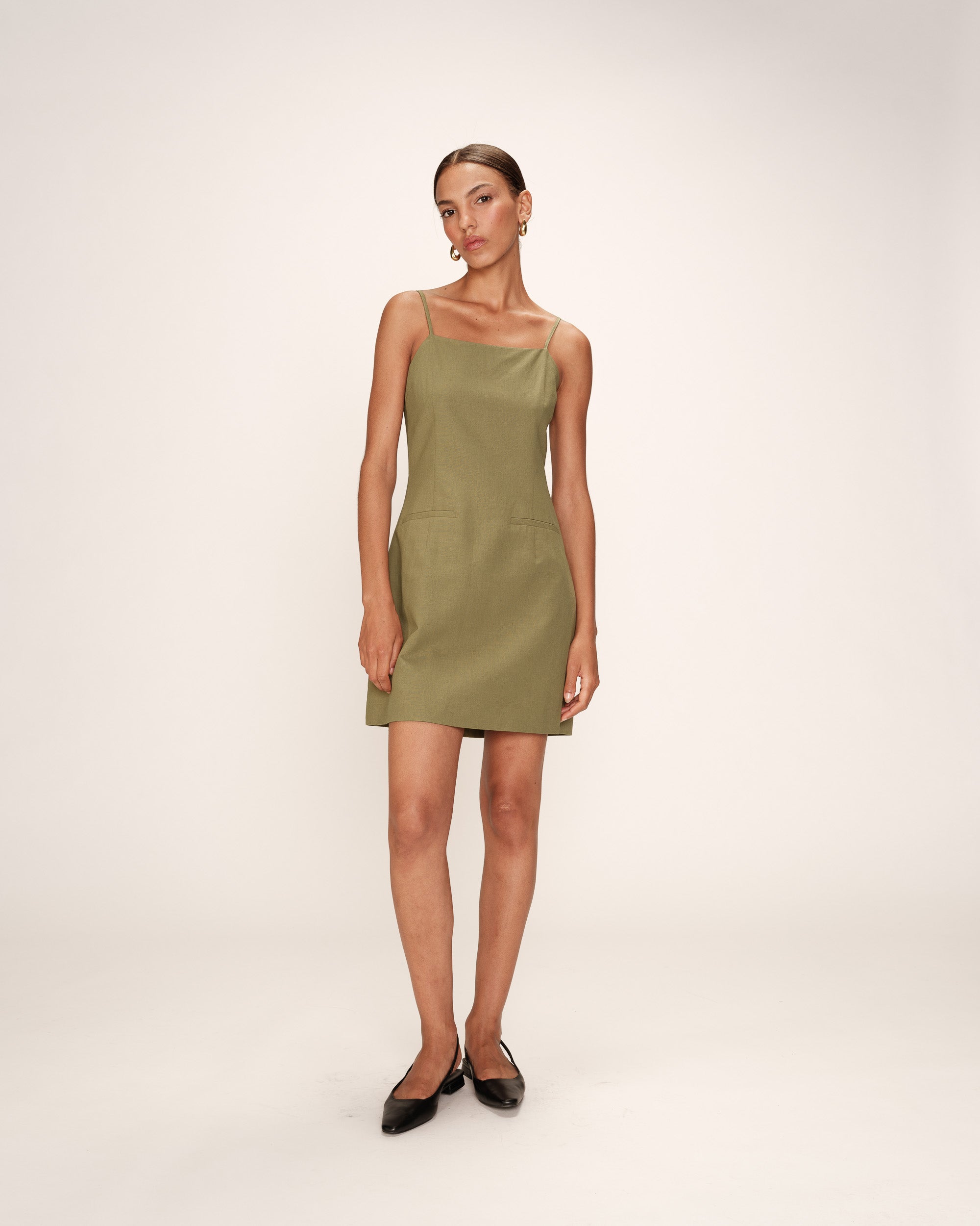Robe courte encolure carree vert Rivoli