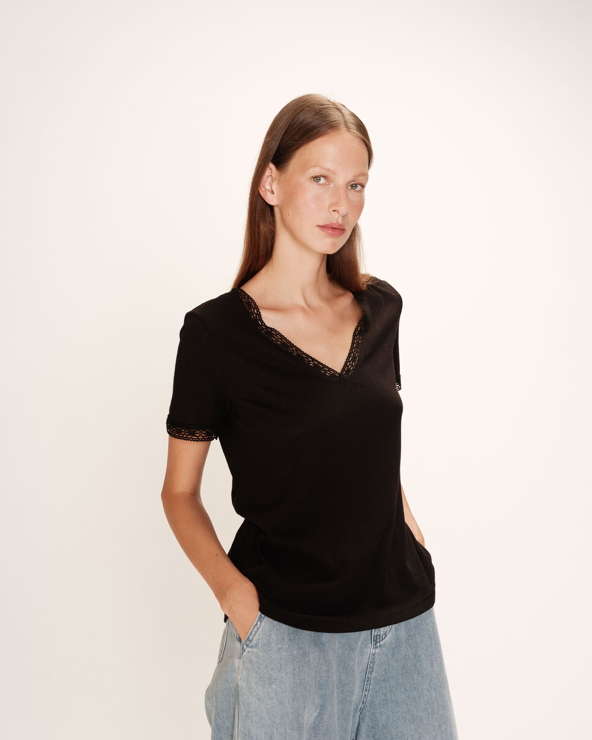 Top col v en dentelle noir Rome