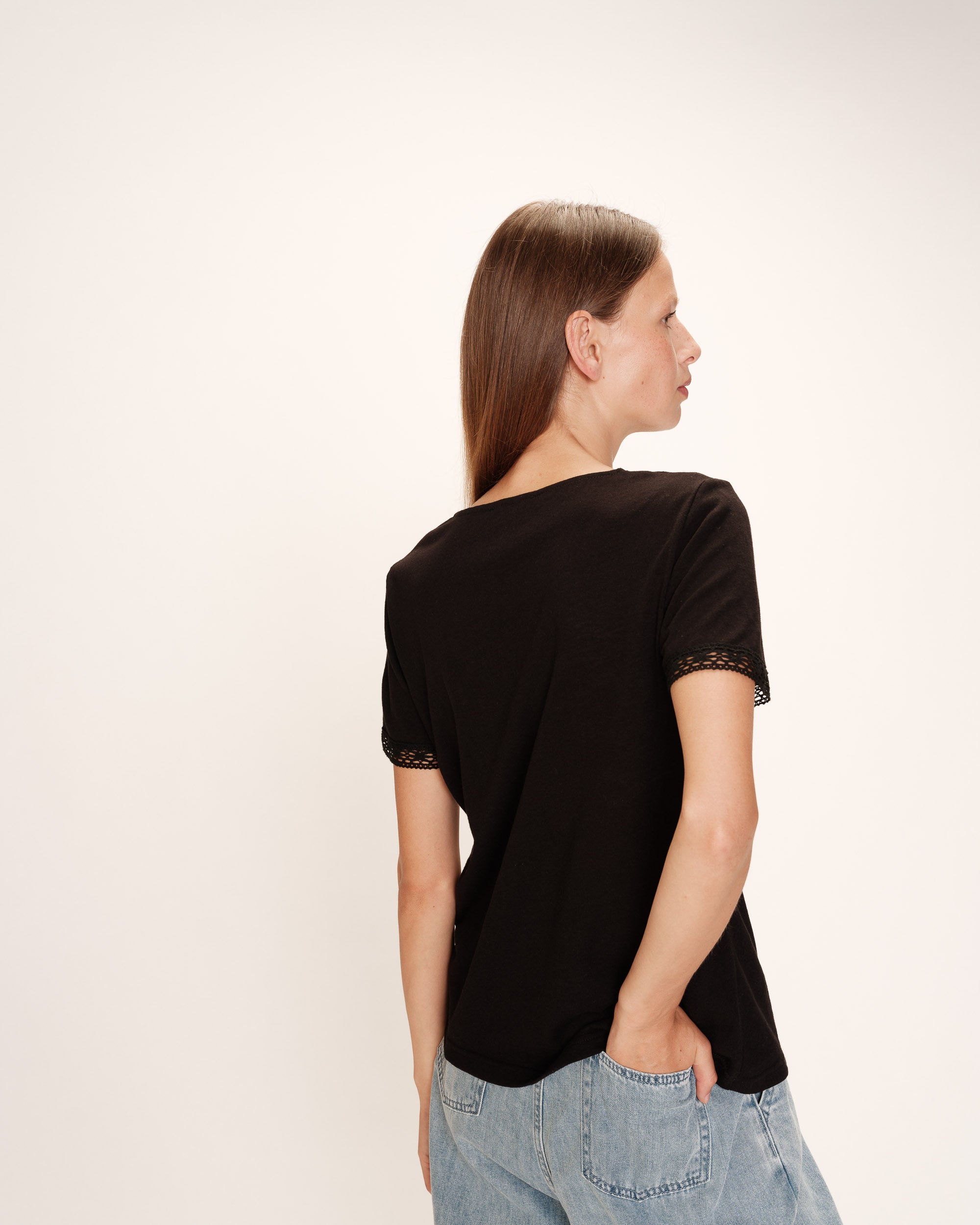 Top col v en dentelle noir Rome