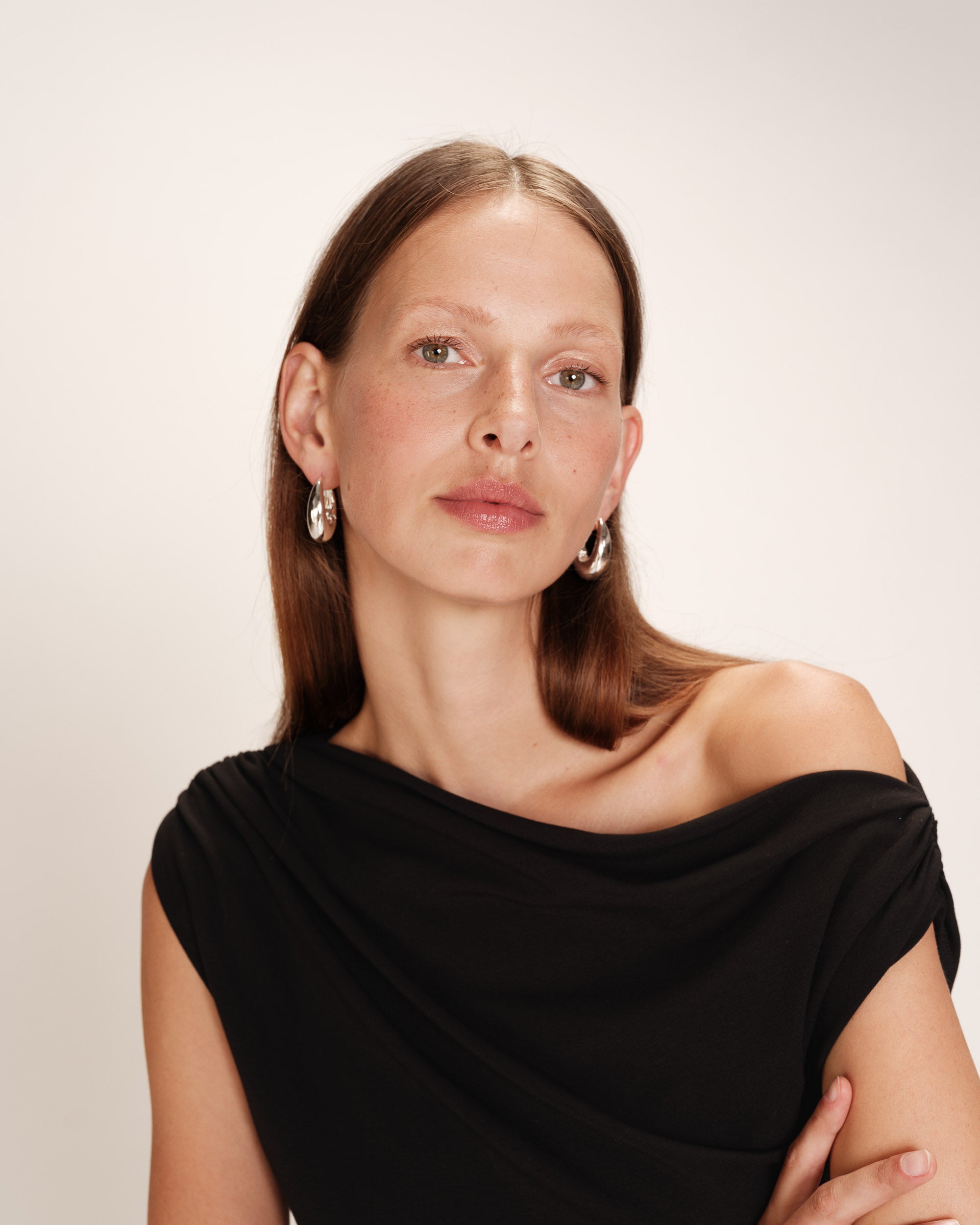 Top asymetrique drape noir Rotonde