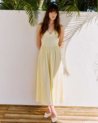 Robe longue évasée col V en broderie anglaise jaune Wimala