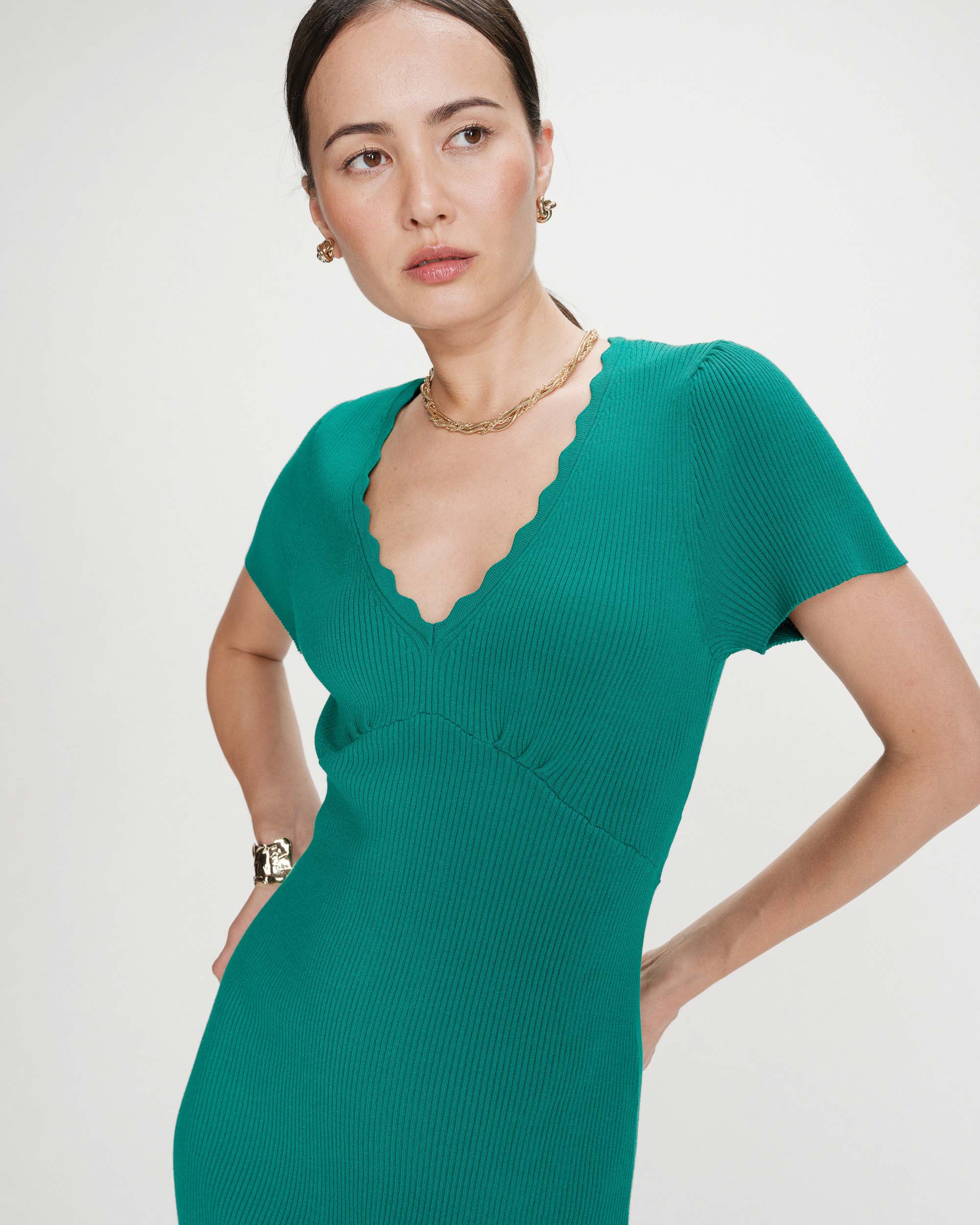 Fitted short knit V-neck dress vert Valeriane
