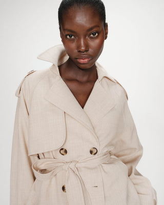 Trench-coat court sable Vogue