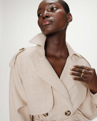 Trench-coat court sable Vogue