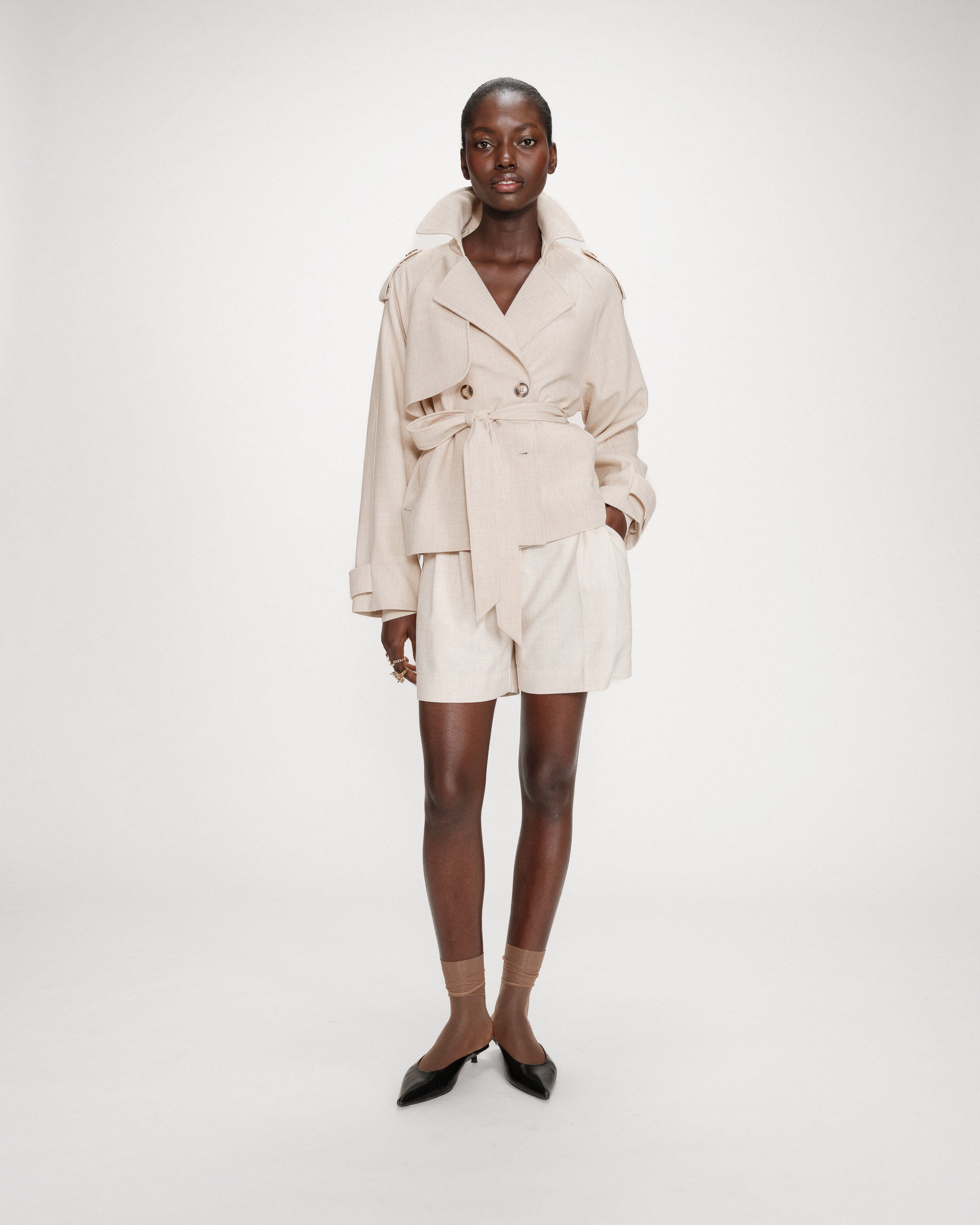 Trench-coat court sable Vogue