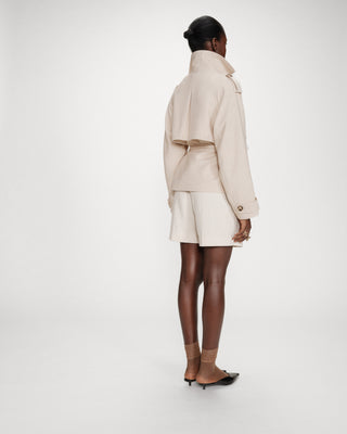 Trench-coat court sable Vogue