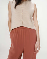 Pantalón amplio fluido con tiro medio terracotta Noblesse