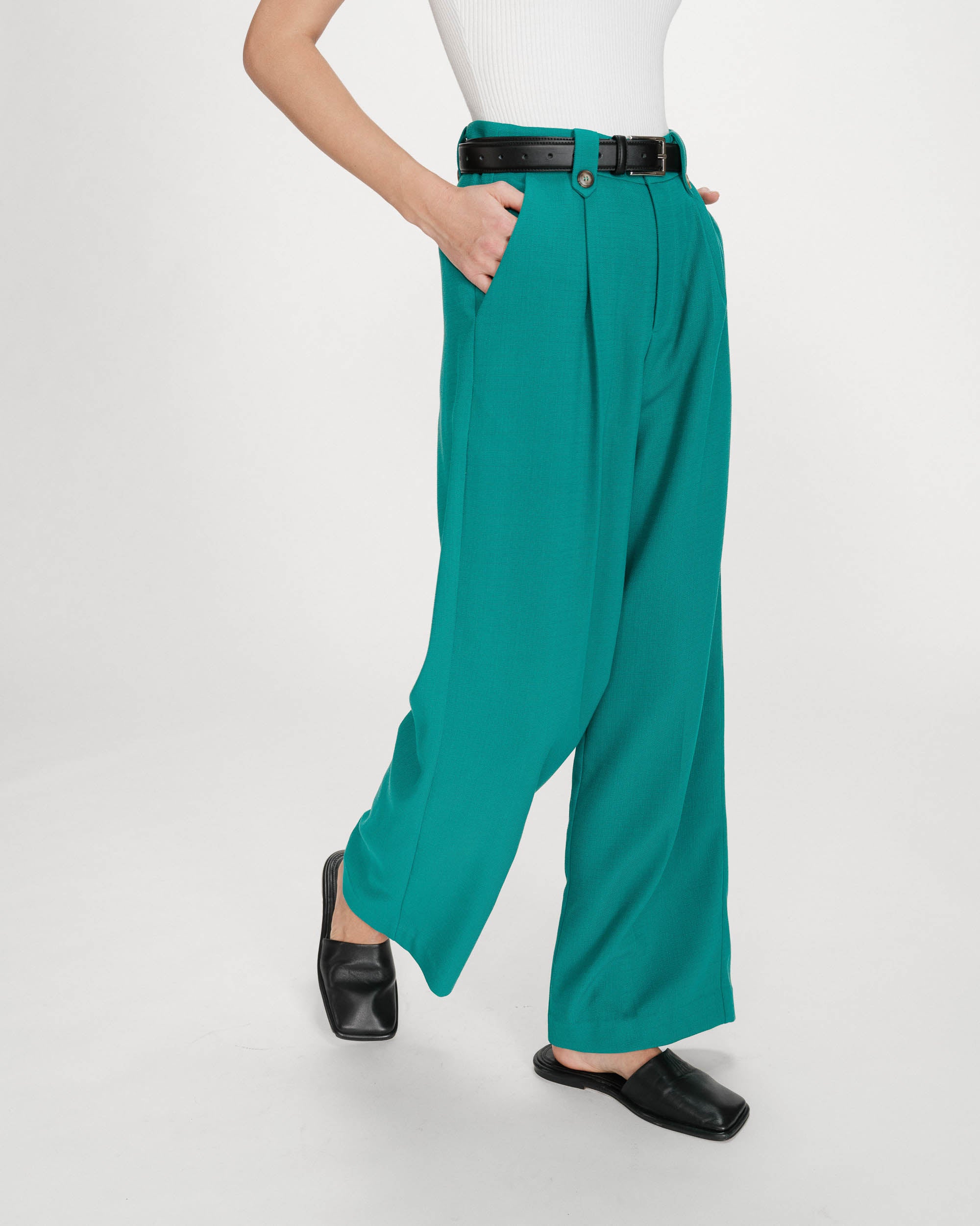 Pantalon tailleur vert Pierre