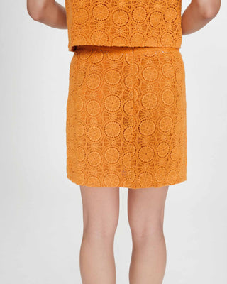 Jupe courte en crochet or Victoria