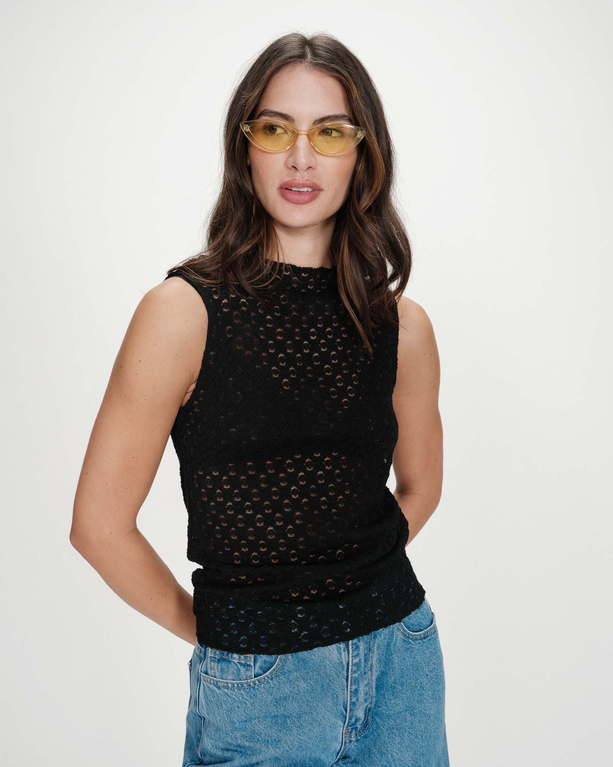 Top col rond en dentelle noir Vintie