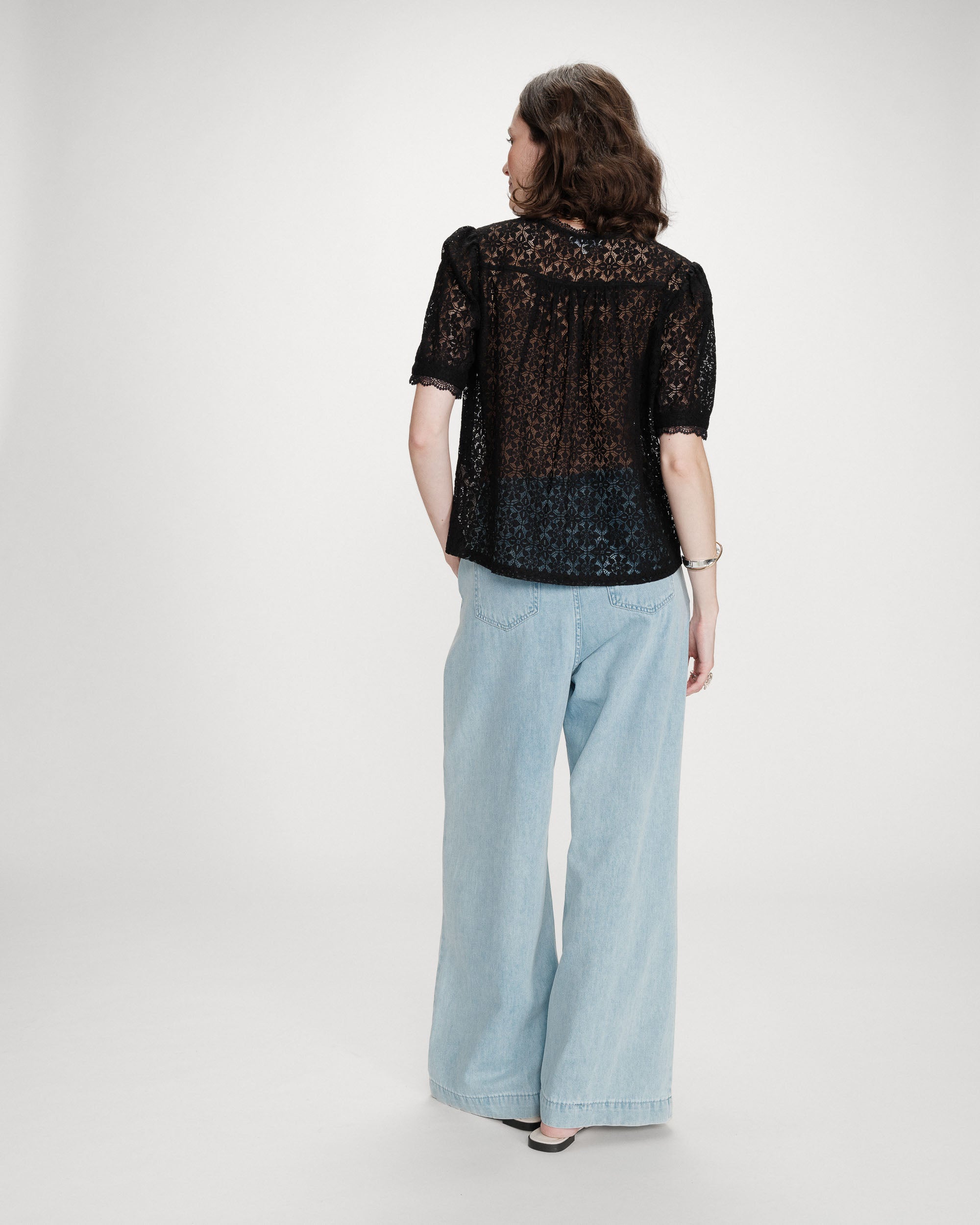 Blouse col V en dentelle noir Vicky