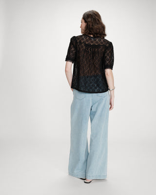 Blouse col V en dentelle noir Vicky