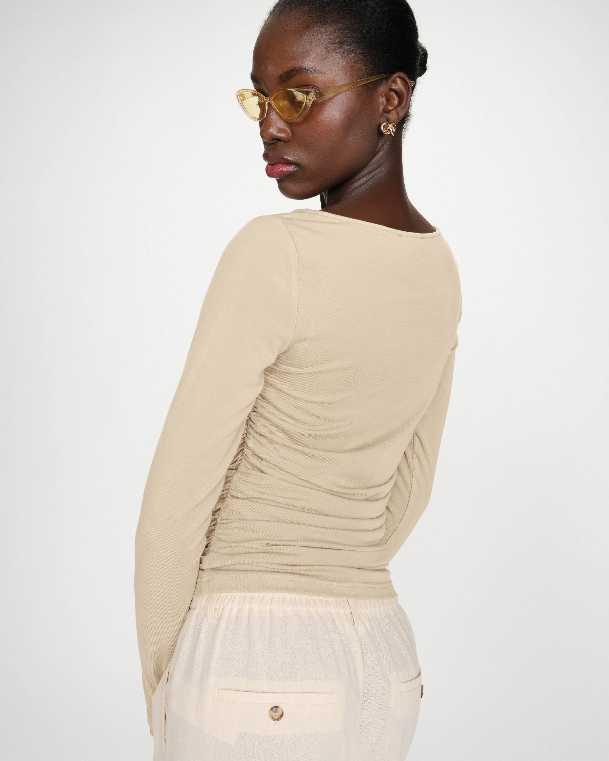 Top manches longues drapé col bateau sable Valeda