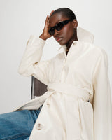 Trench largo de vinilo con cinturón vanille Velours