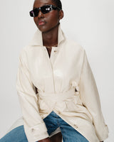 Trench-coat en vinyle vanille Velours