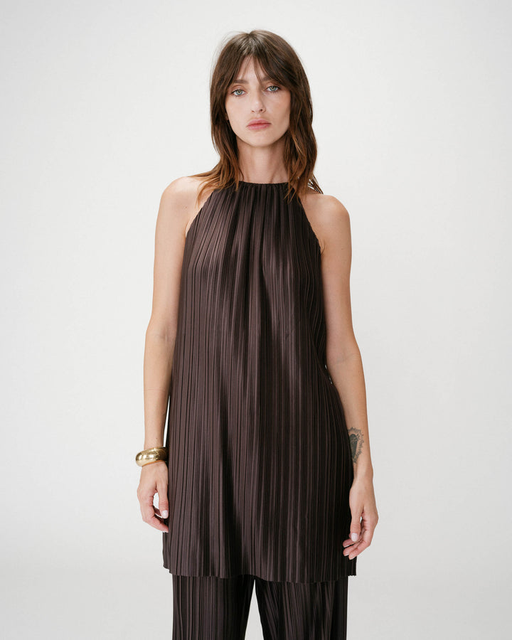 Vestido corto plisado con cuello halter chocolat Wilona