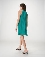 Vestido corto plisado con cuello halter emeraude Wilona