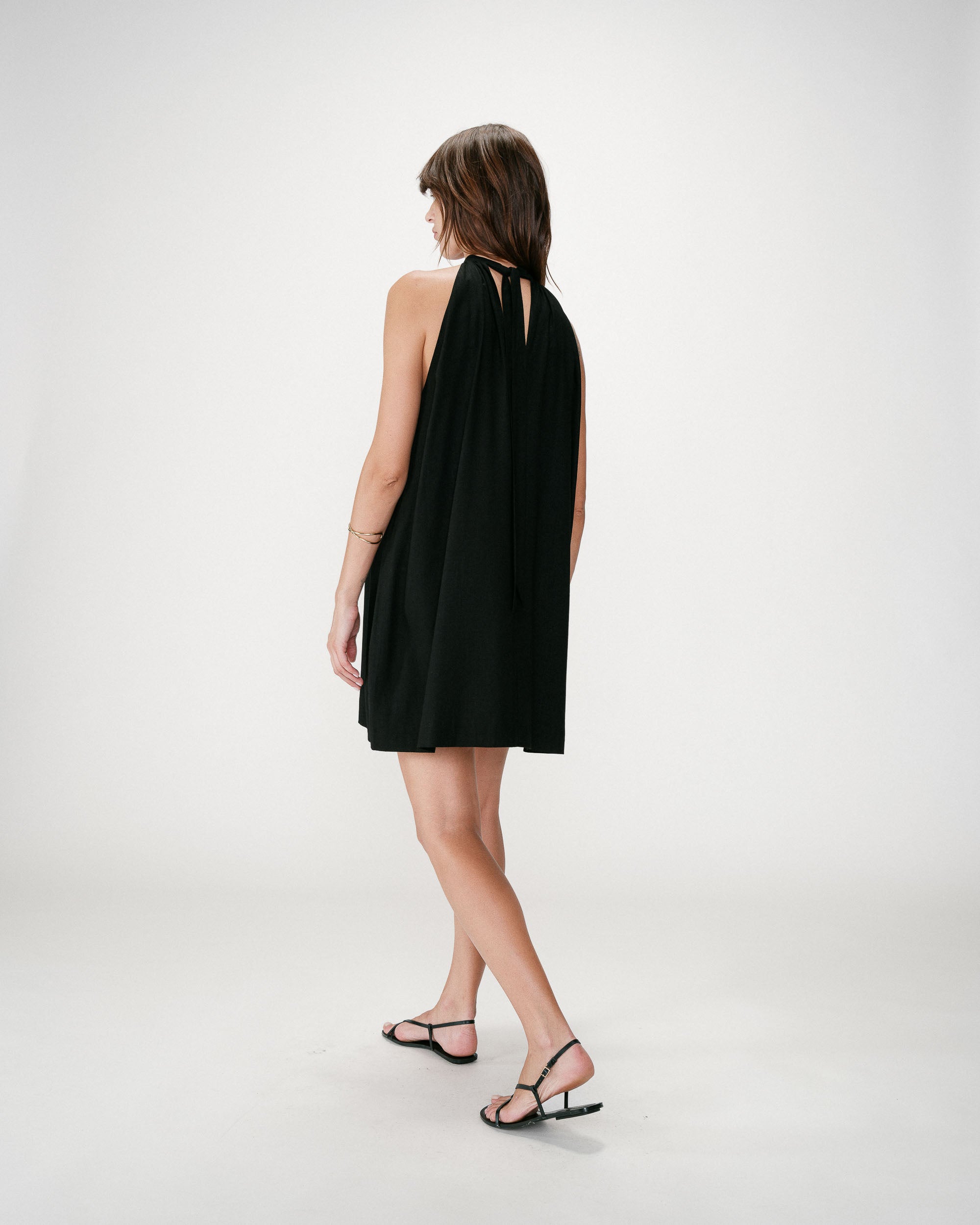 Short dress with tie collar in linen blend Grace & Mila Short dress with tie collar in linen blend Grace & Mila