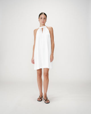 Flowy short dress with polka dots and square neckline – Grace & Mila