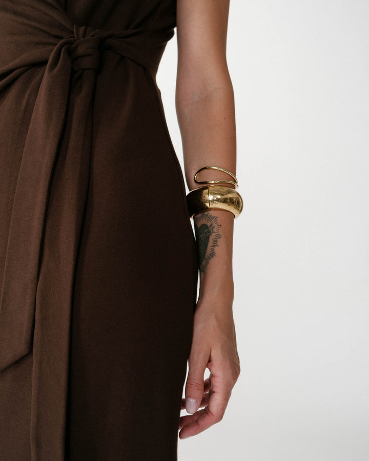 Vestido largo drapeado con nudo en la cintura chocolat Wyla