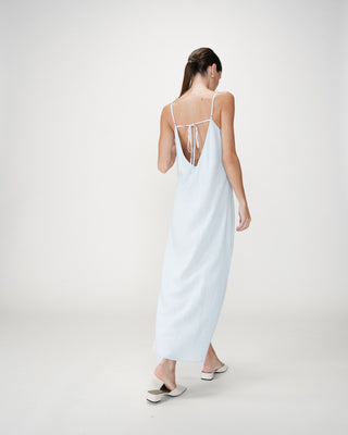 Robe longue en lin col V dos nu à nouer ciel Wendra