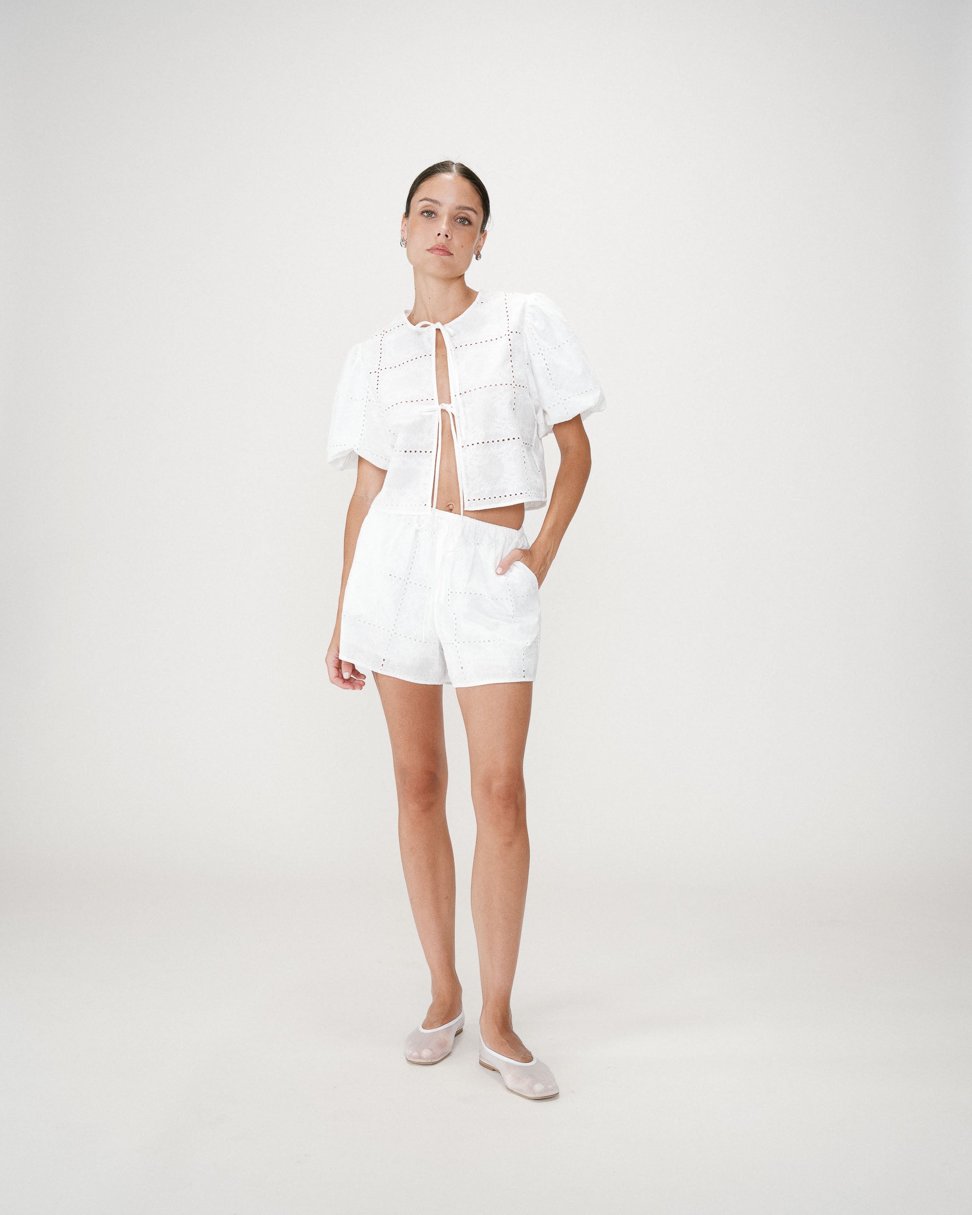 Short de algodón bordado white Wyler