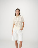 Camisa de encaje manga corta jaune Waverine