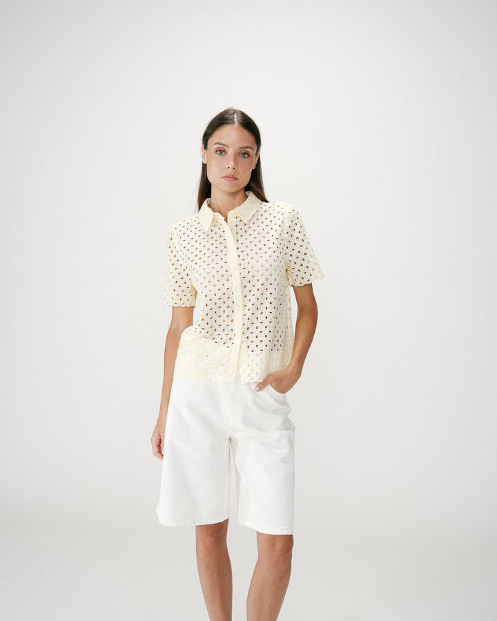Camisa de encaje manga corta jaune Waverine