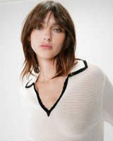 Polo de punto calado escote en V ivoire Wilmot