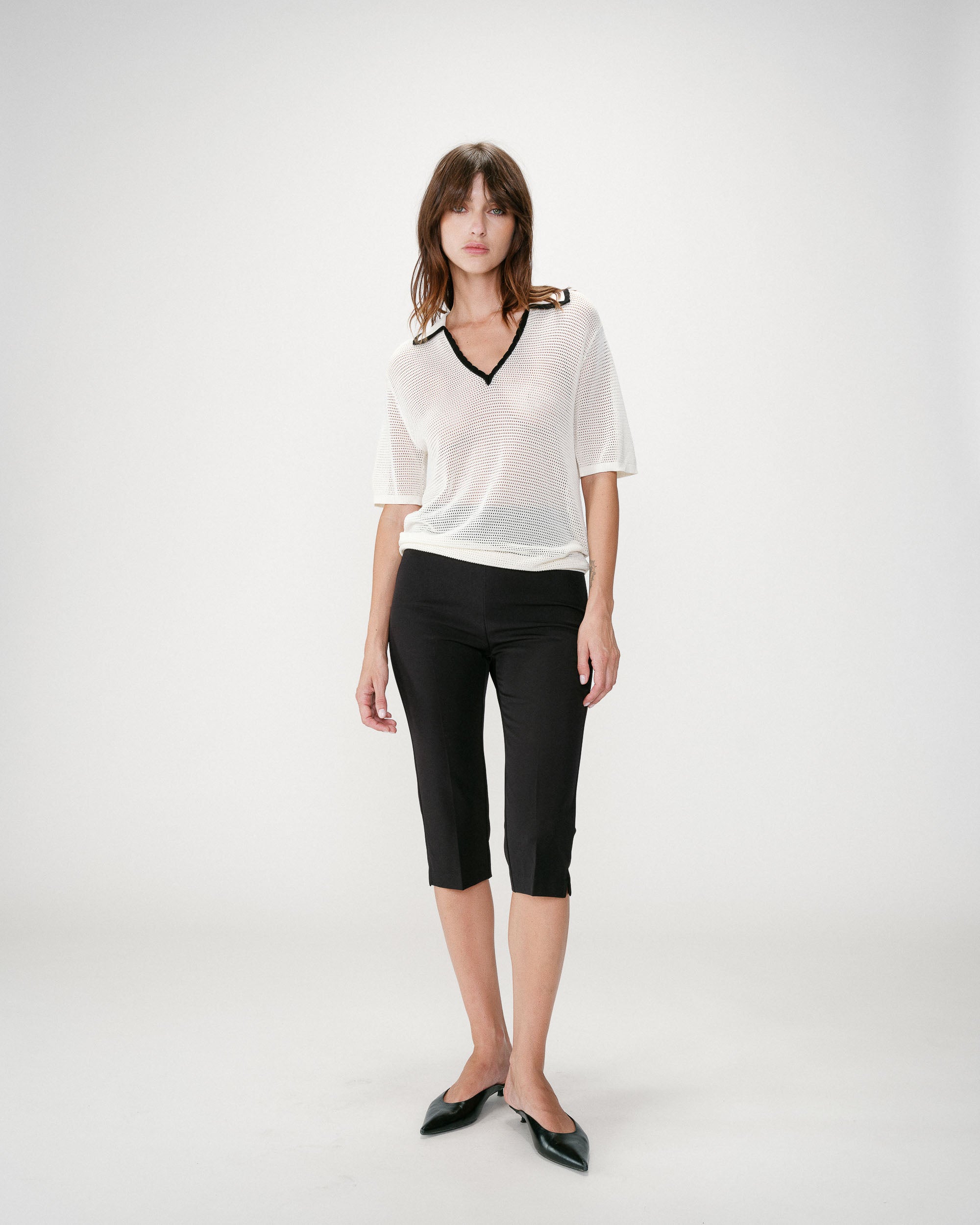 Polo de punto calado escote en V ivoire Wilmot