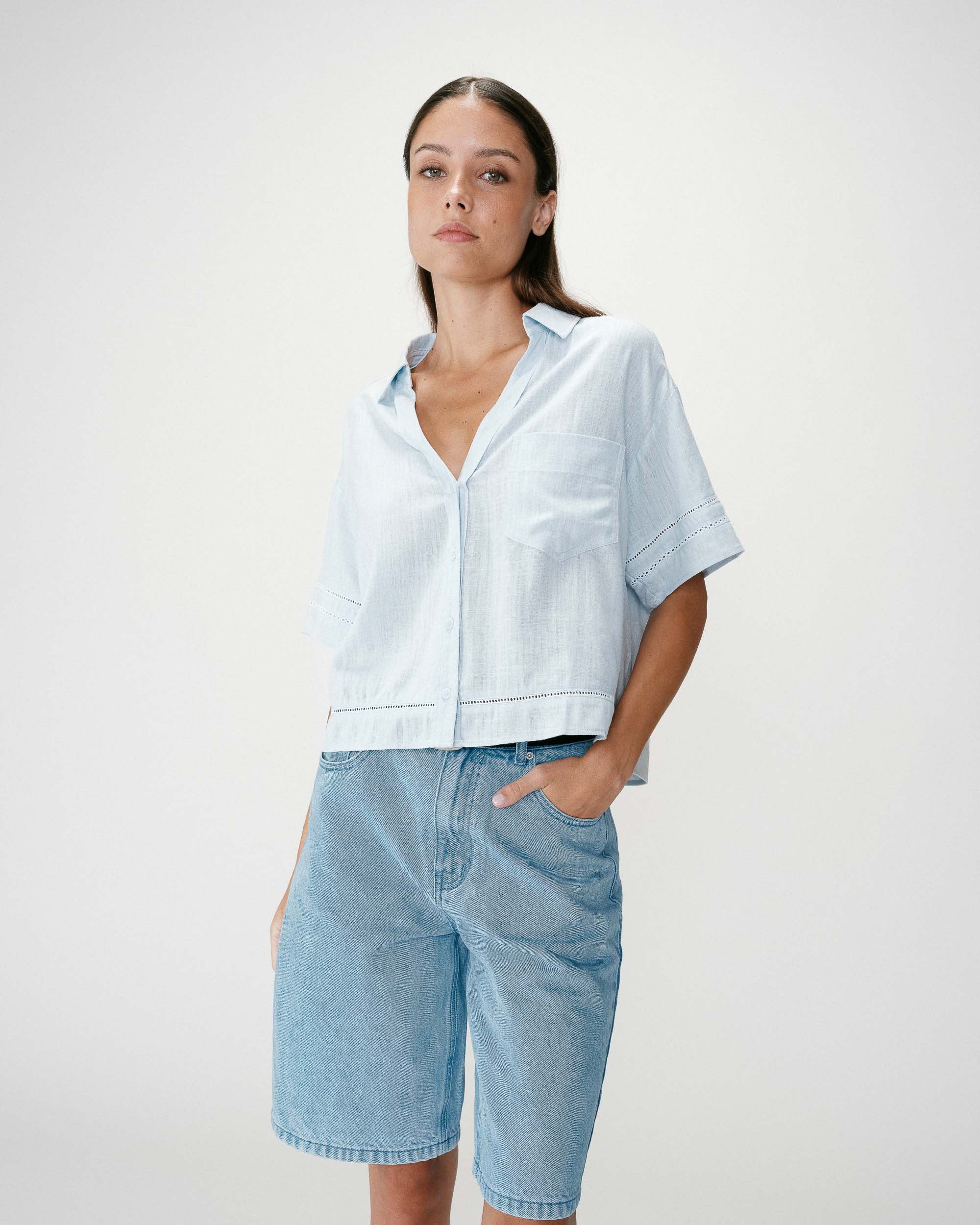 Camisa amplia de encaje manga corta ciel Winka